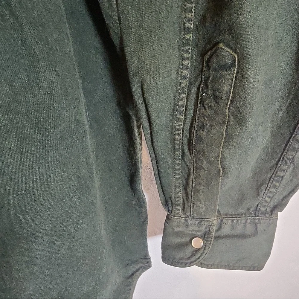Banana Republic Adventure Outfitters Men's M Green Denim Cotton Button-Up Shirt
